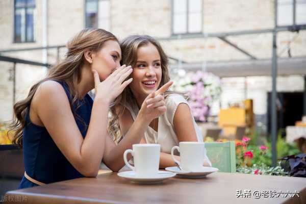 女生喜欢另一个女生表现!女生喜欢女生的后果