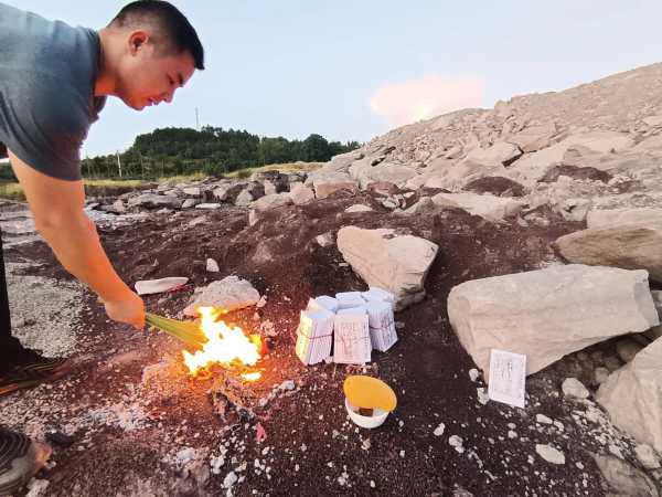 七月半真的很邪门吗?七月半烧包的写法图片