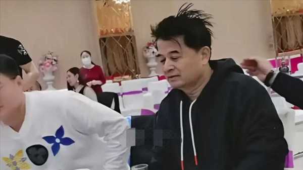 毕福剑说了什么错话?主持人说了什么被开除