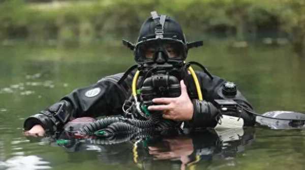 失联潜水员韩颋在水下百余米被找到