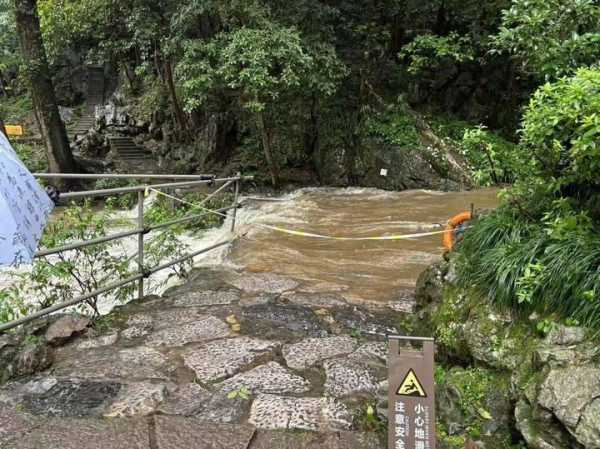 杭州灵隐寺发大水!飞来峰提前闭园